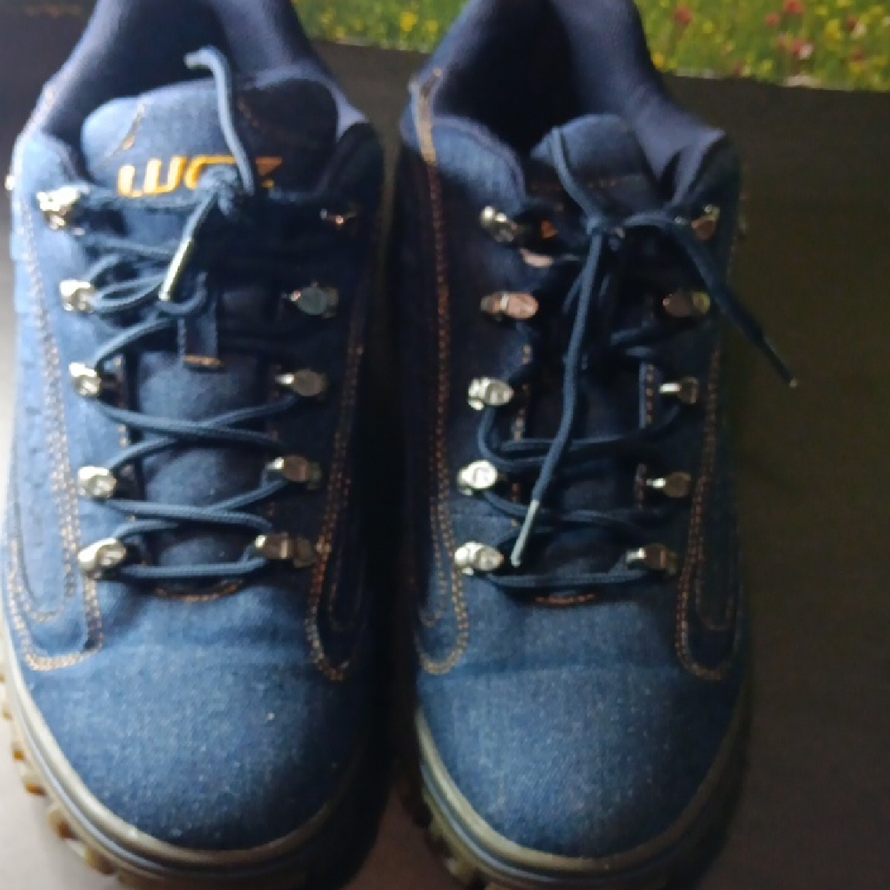 Lugz Mens Short  Boots In Great Condition